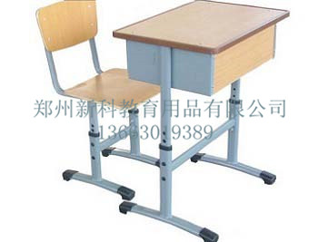 郑州学生U8国际课桌椅
